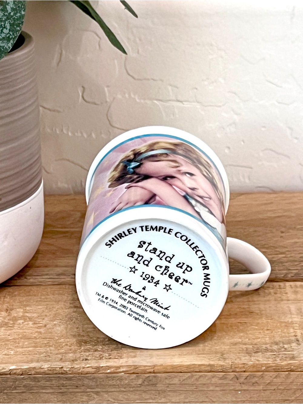 Vintage Danbury Mint Shirley Temple "Stand Up and Cheer 1934" Mug - Picture 5 of 6